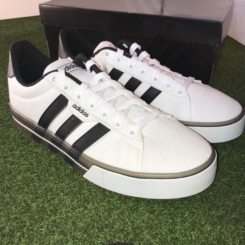 Adidas Daily 3.0 men’s size 8